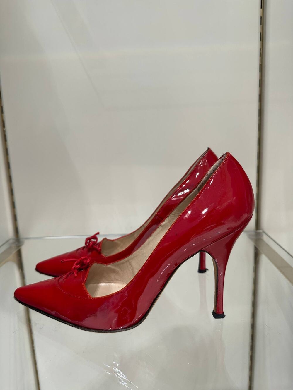 Manolo Blahnik Red Patent Leather Pointed Toe Pumps Sz. 39